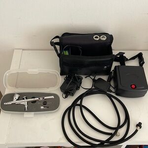 Temptu Airbrush w/ Battery pack